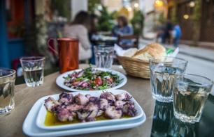 Balade culinaire et dégustation de spécialités grecques à Athènes - en Français