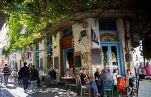 Guided walking tour through different districts of Athens
