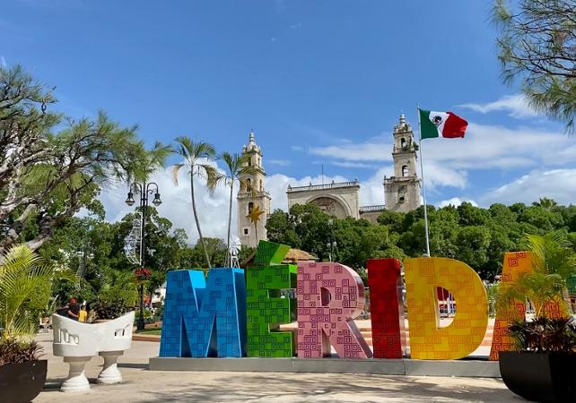 Visite guidée en minivan de la ville de Mérida – Transferts inclus