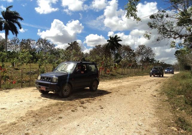 Excursion en Jeep dans la vallée de Yumuri: plage, croisière sur le Rio Canimar et randonnée à cheval - Au départ de Varadero
