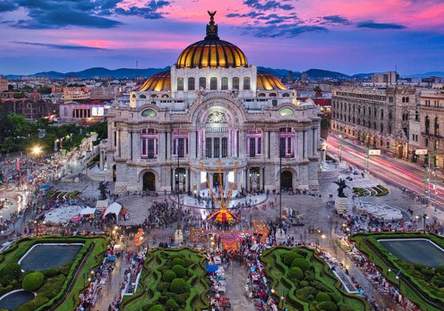 Visite guidée à pied de Mexico en soirée - Billet pour la Tour Latinoamericana en option
