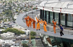 Marche à 360° au sommet de la Sky Tower d’Auckland