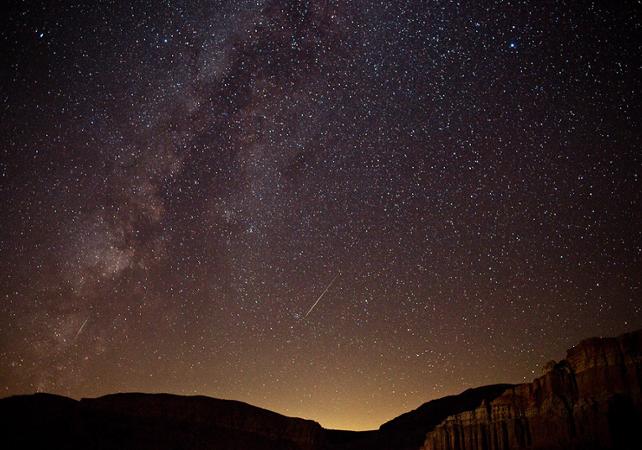 Observation des étoiles dans le désert avec un astronome – Au départ d’Ayers Rock