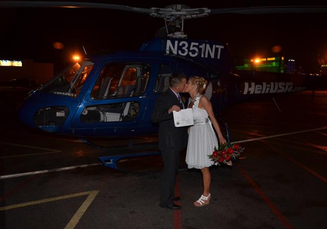 Mariage en hélicoptère dans le ciel de Las Vegas
