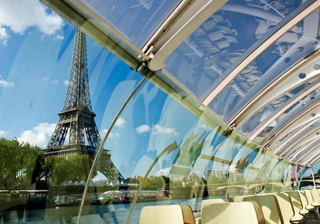 Batobus Tickets – Hop-on, hop-off Seine cruise – 1 or 2-day pass