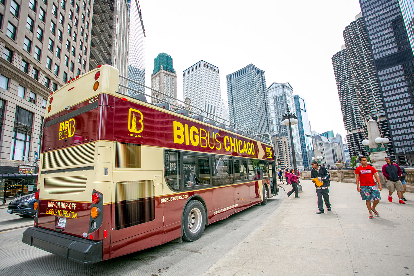tour bus parking chicago