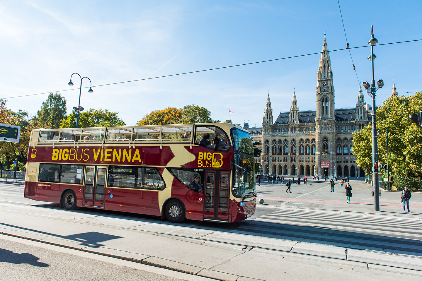 bus tour in vienna