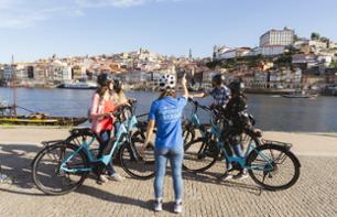 Guided bike tour around the old town and the banks of the Douro (3 hrs) - Porto