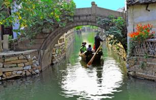 Day trip to Zhouzhuang - Hotel pick-up/drop-off