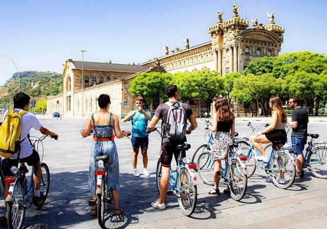 Visite guidée à vélo en français de Montjuic à Barcelone