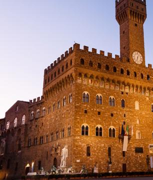 Visite guidée des passages secrets du Palais Vecchio avec déjeuner