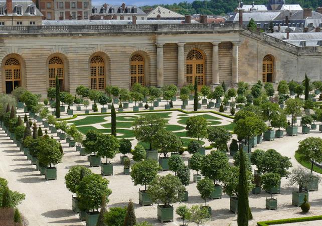 Visite guidée de Versailles, déjeuner dans les jardins, et visite des Trianons - Coupe file