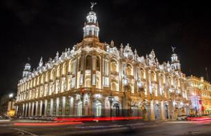 Night tour of Havana in a vintage car - Hotel transfers included