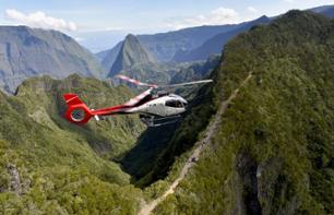 Helicopter flight over the Cilaos and Mafate cirques of Reunion Island (25min), from Saint Pierre - Transfers included