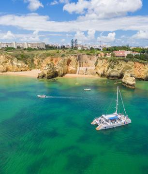 Croisière en catamaran d'une demi-journée le long de la côte d'Or - Algarve - Au départ de Lagos