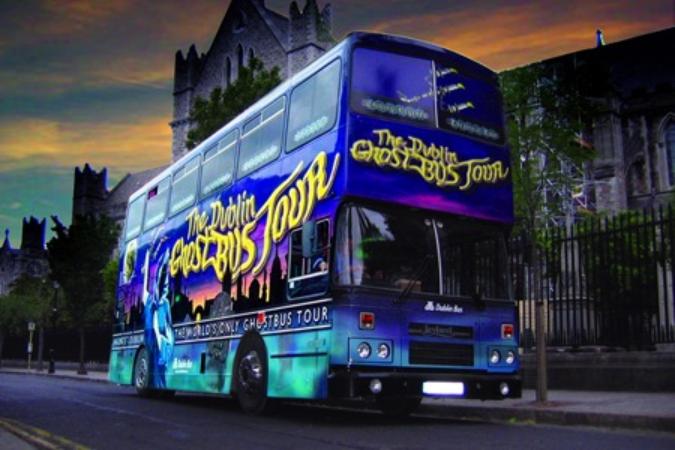 Visita à Dublin em ônibus fantasma