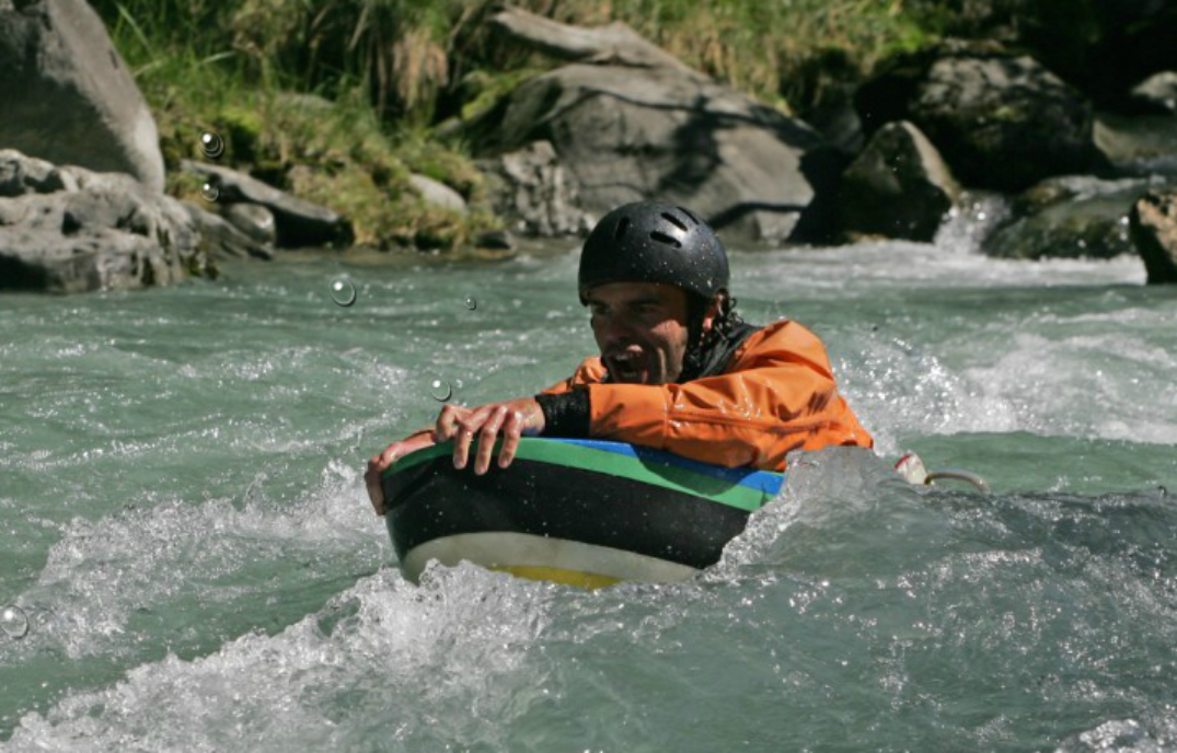 Riverboarding through the gorges of the Isère river
