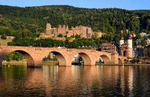 Excursion to Heidelberg + Guided Tour of Frankfurt by Bus and on Foot