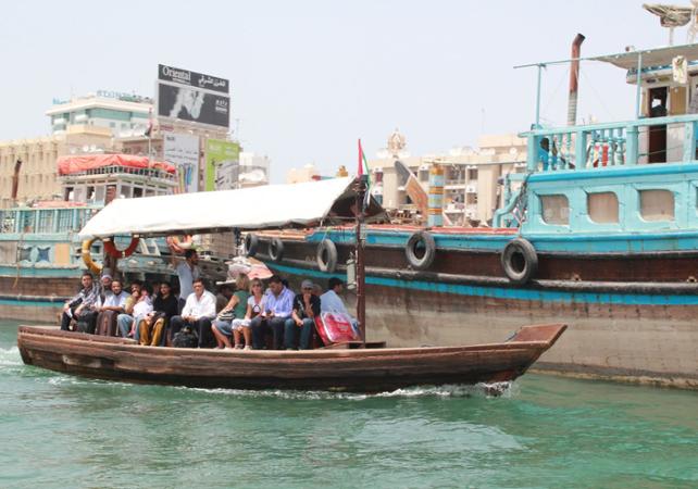 Visite guidée du Dubai historique - Traversée en abra (bateau traditionnel) incluse - En français