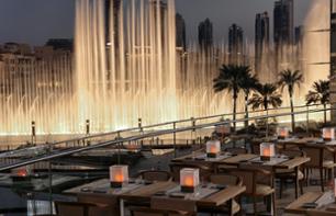 Visite VIP de Dubai (Billet Burj Khalifa, Croisière en dhow & Dîner au restaurant étoilé Armani inclus) - En français