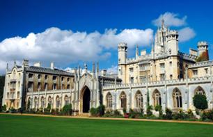 オックスフォードとケンブリッジ観光、有名大学の見学　《ロンドン発》