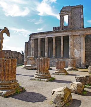 Half-Day Visit to the Archaeological Site of Pompeii - leaving from Sorreneto