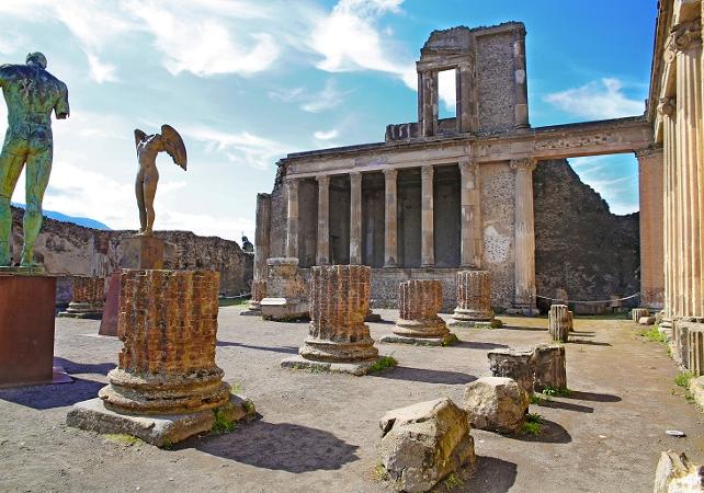 Pompeii: Half-Day Visit to the Archaeological Site of Pompeii - leaving from Sorreneto
