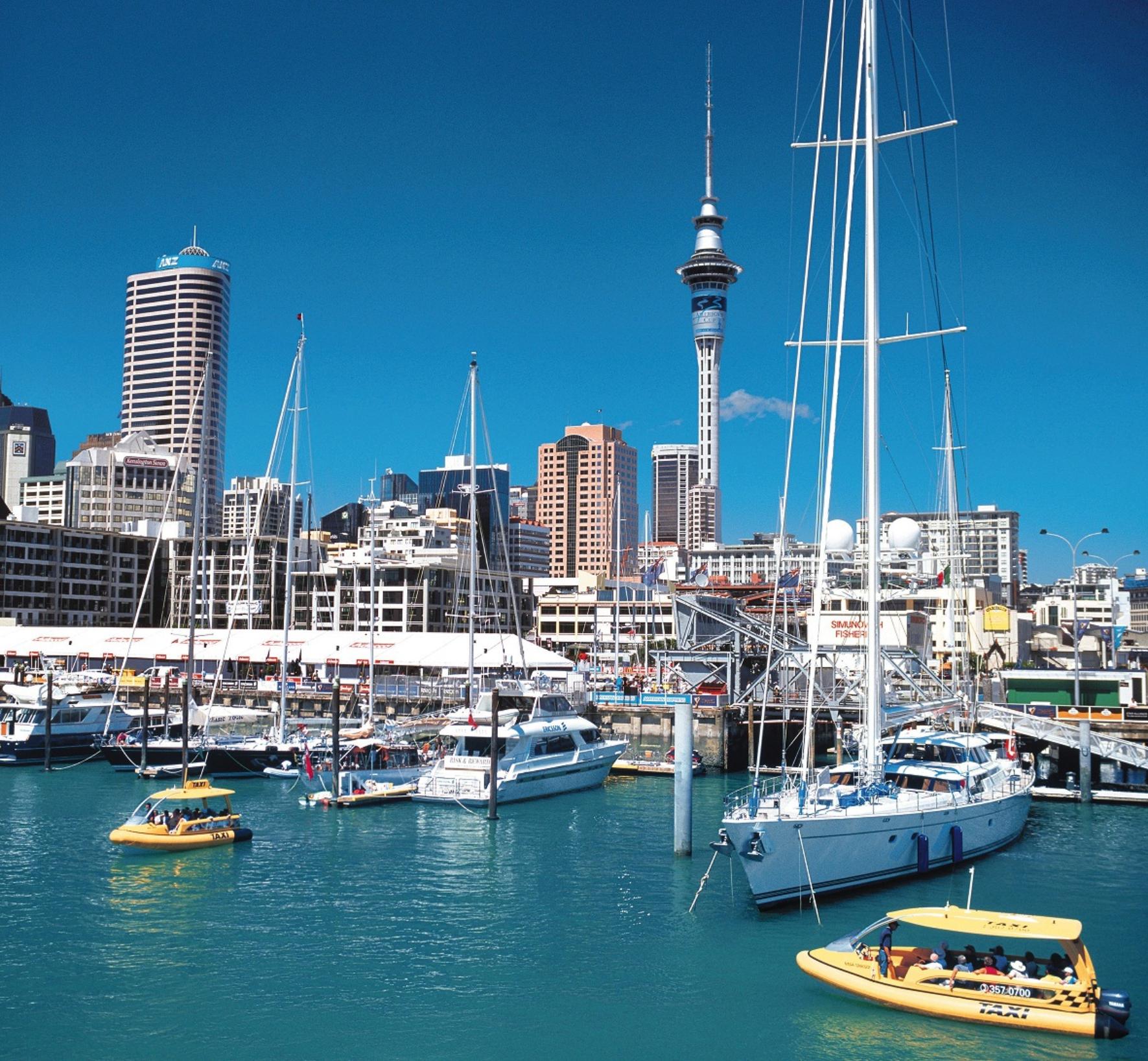 Guided tour of Auckland