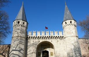 Guided tour of Istanbul on the theme of the Ottoman Empire: Topkapi Palace, Saint Irene Church and the Mausoleums of the Sultans