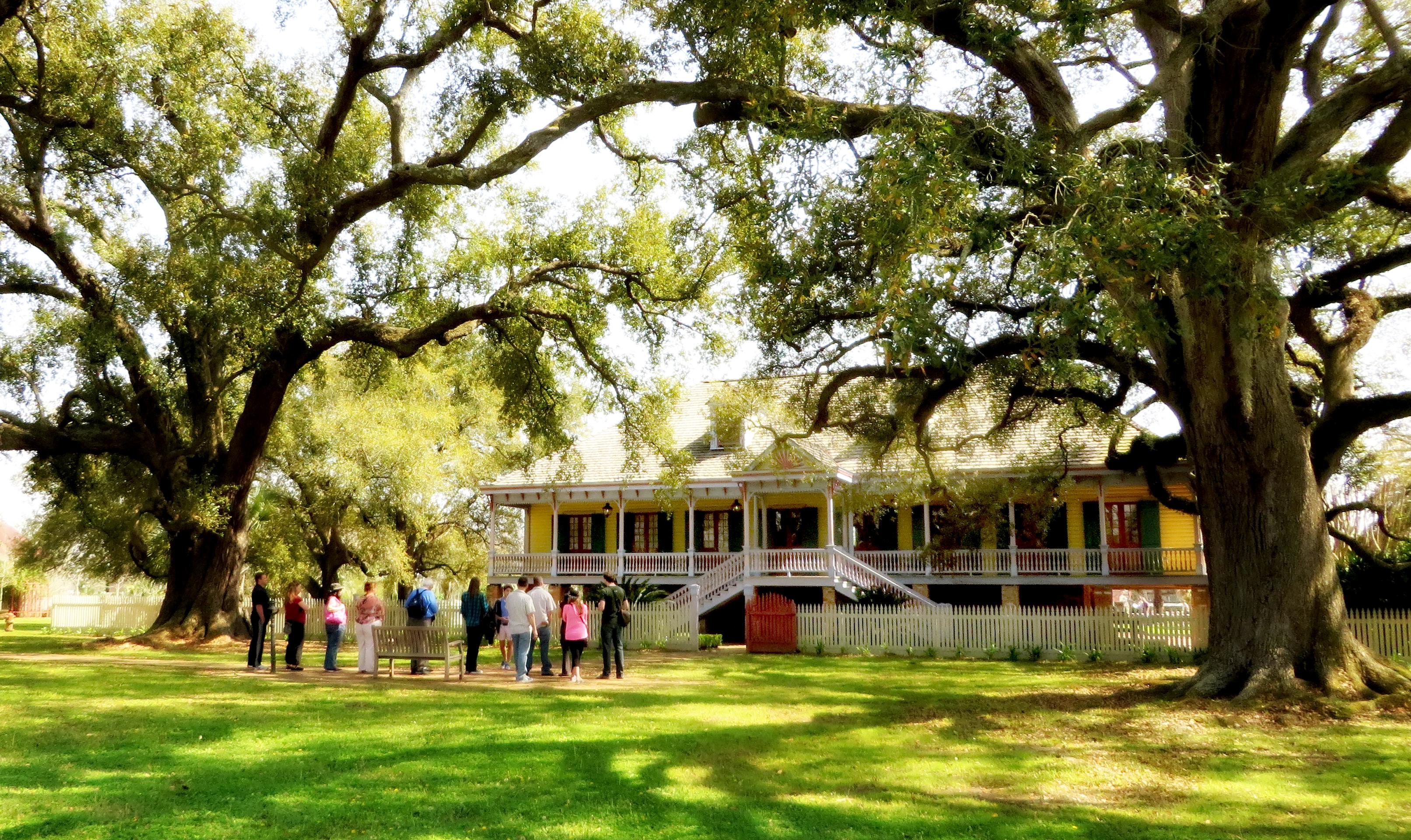 Guided Plantation Tour: Laura, Oak Alley or Whitney (Choice of 2) – Departing from New Orleans