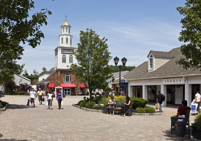 Shopping at Woodbury Common Premium Outlets