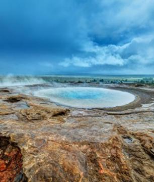 Relax at the Fontana geothermal bath and explore the Golden Circle - departure Reykjavik