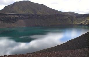 Excursion in the Landmannalaugar region: mountains, hot water springs and volcanoes - departure Reykjavik