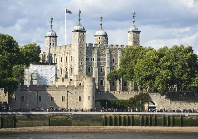 中世纪城堡伦敦塔门票，著名城堡看守人解说