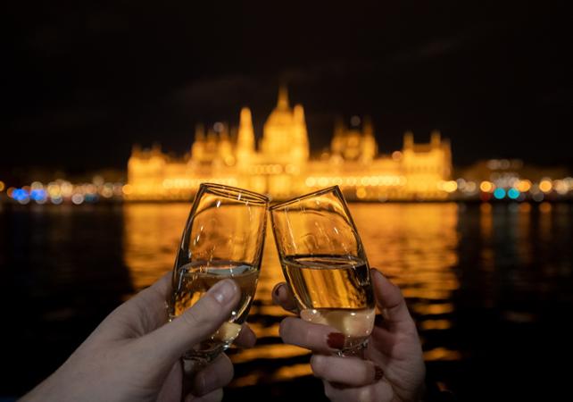 New Year's Eve on the Danube: Dinner Cruise & Folk Show - Budapest