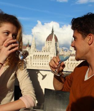 Croisière sur le Danube : Dégustation de vin & Concert - Transferts en option - Budapest