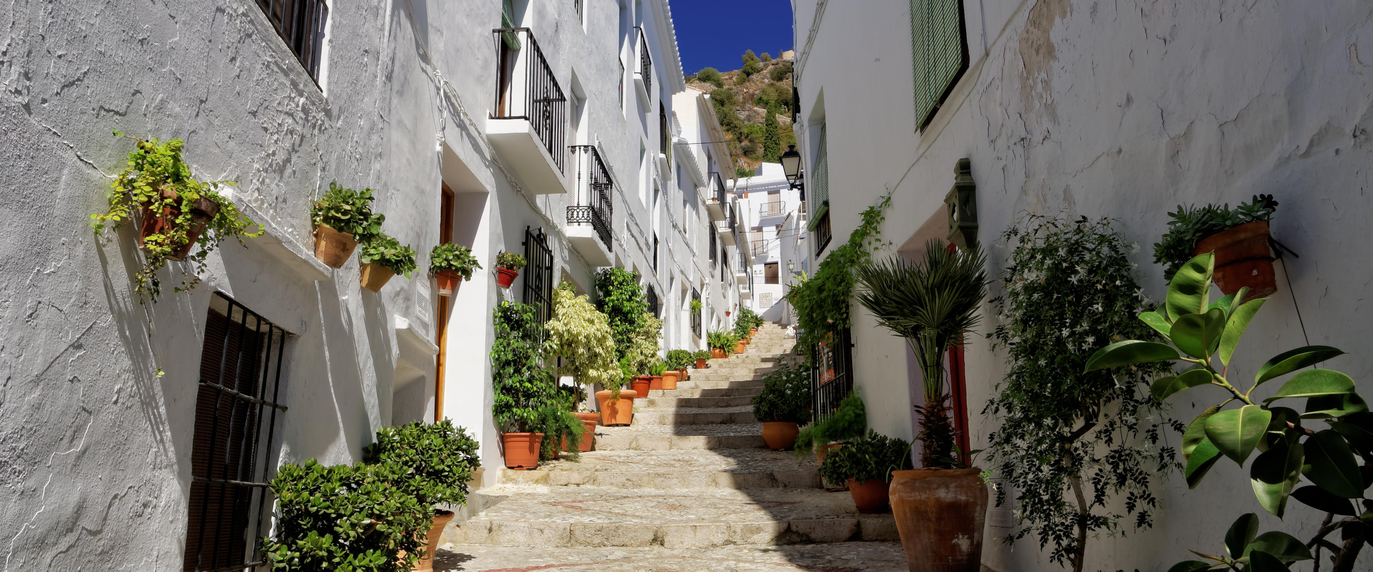 Guided Excursion to Frigiliana and Nerja – Leaving from Malaga
