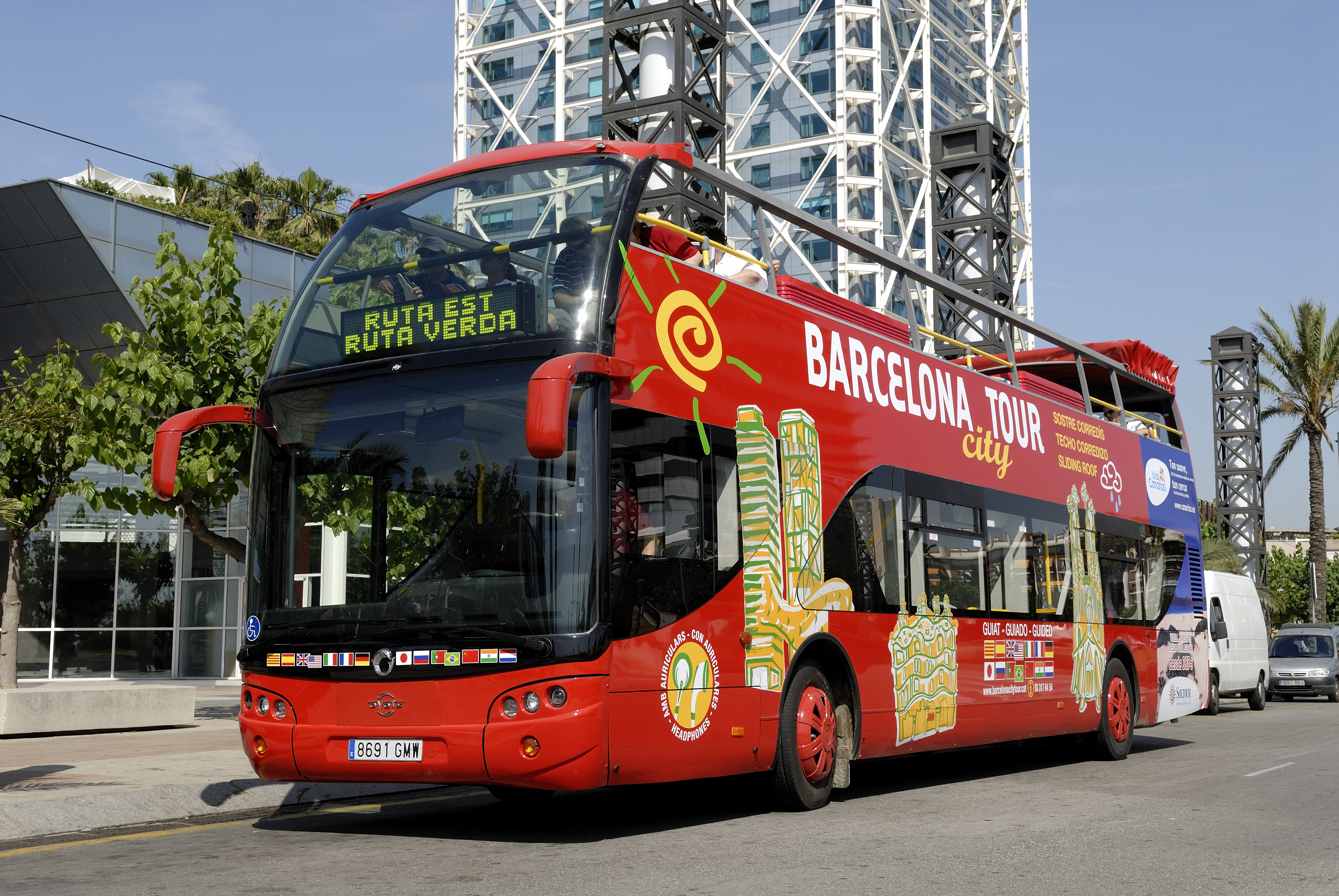 Сити тур санкт. Экскурсионные автобусы в Барселоне. City Tour Барселона. Испания экскурсионный автобус Барселона. Barcelona City Tour Bus.