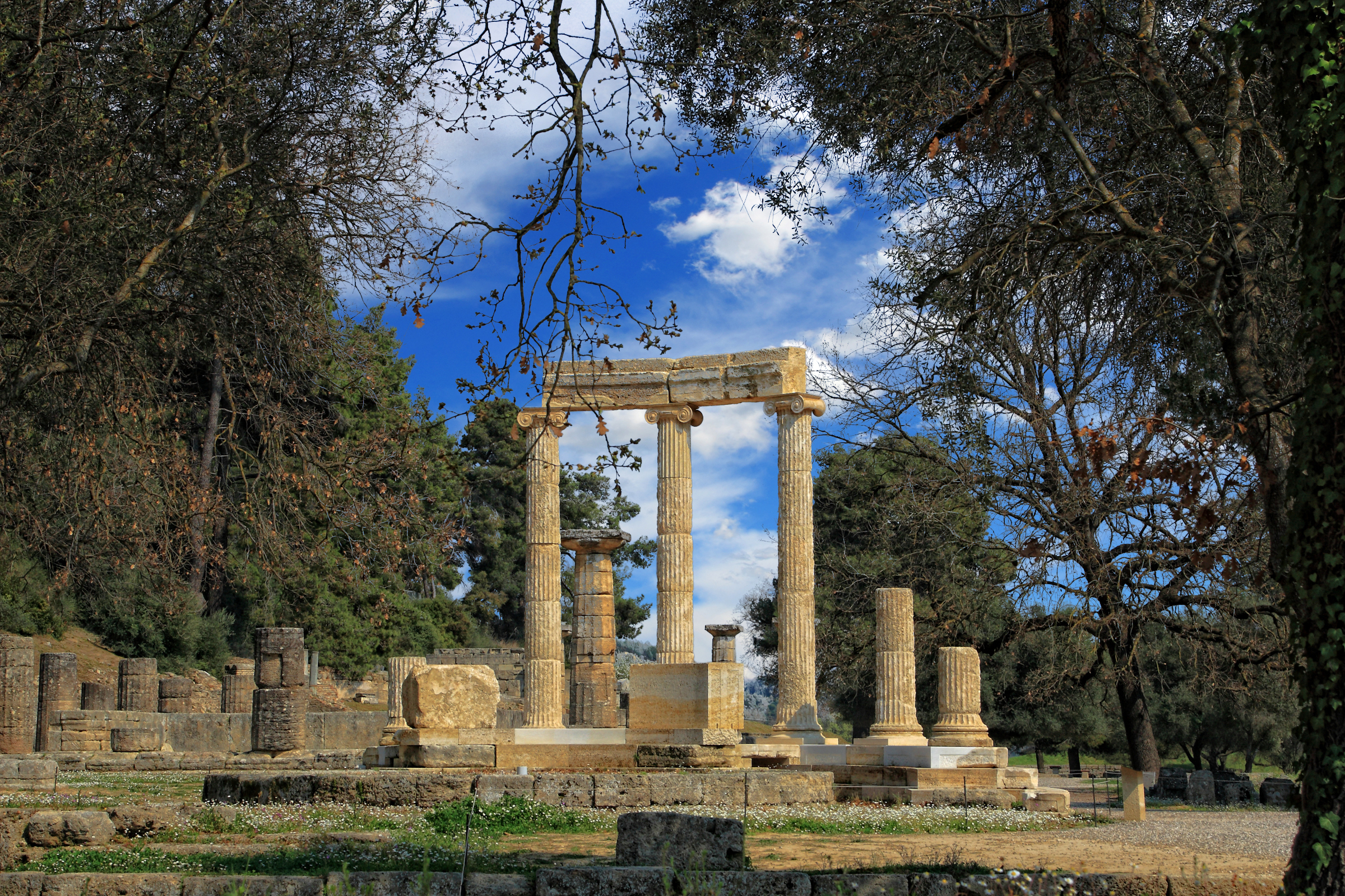 Олимпия сегодня. Древняя Олимпия Пелопоннес. Священная роща Альтис в Олимпии. Город Олимпия в древней Греции. Храм Зевса в Олимпии Пелопоннес.