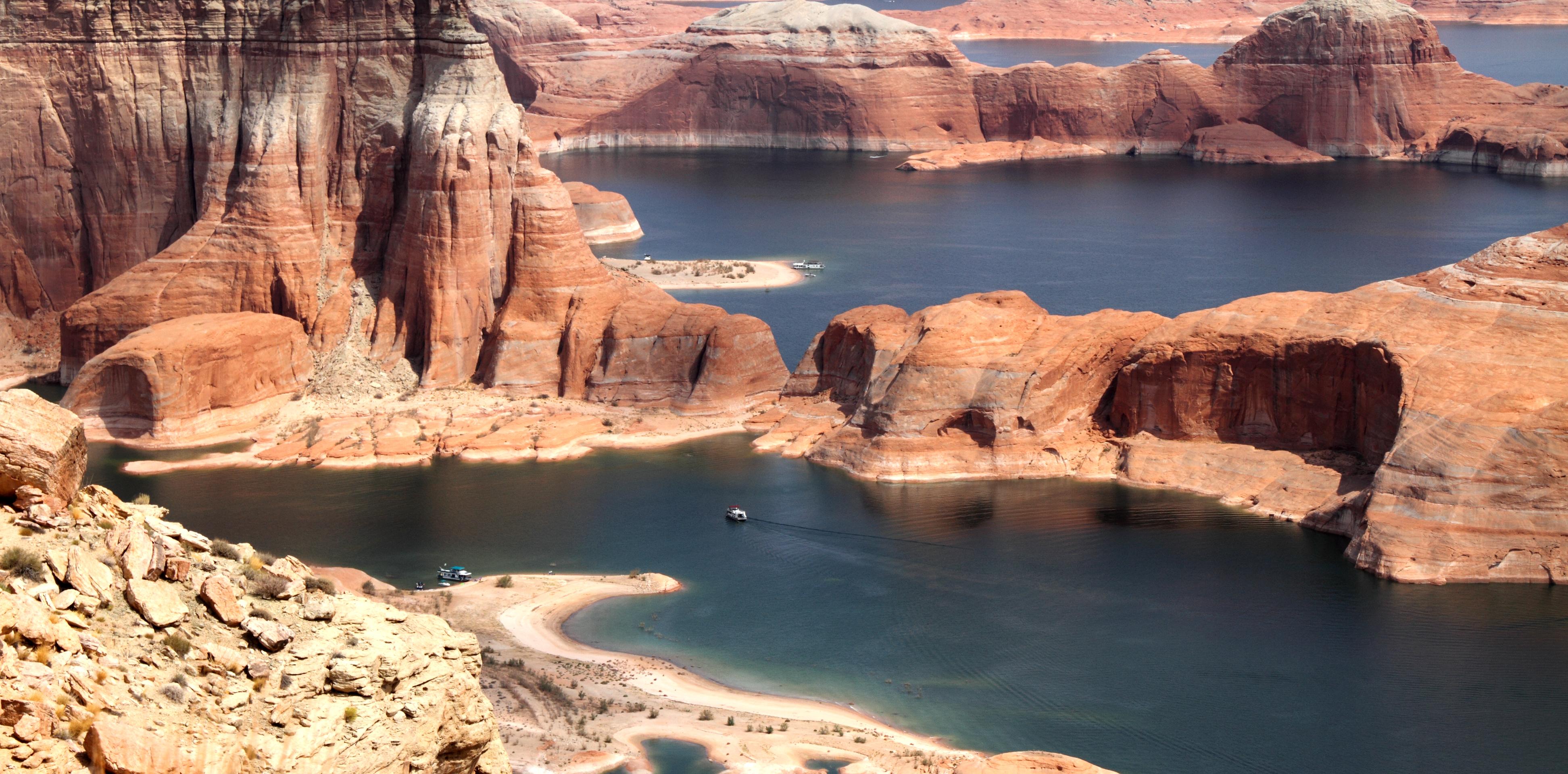 Panoramic cruise on Lake Powell: the Antelope and Navajo Canyons (2 hours 30 mins) - Page