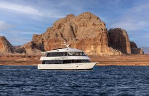 Dinner cruise through the canyons on Lake Powell - Page