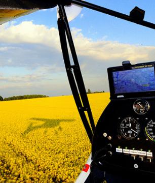 Introduction to Piloting an Ultralight Aircraft & Flight over the Châteaux of the Loire Valley