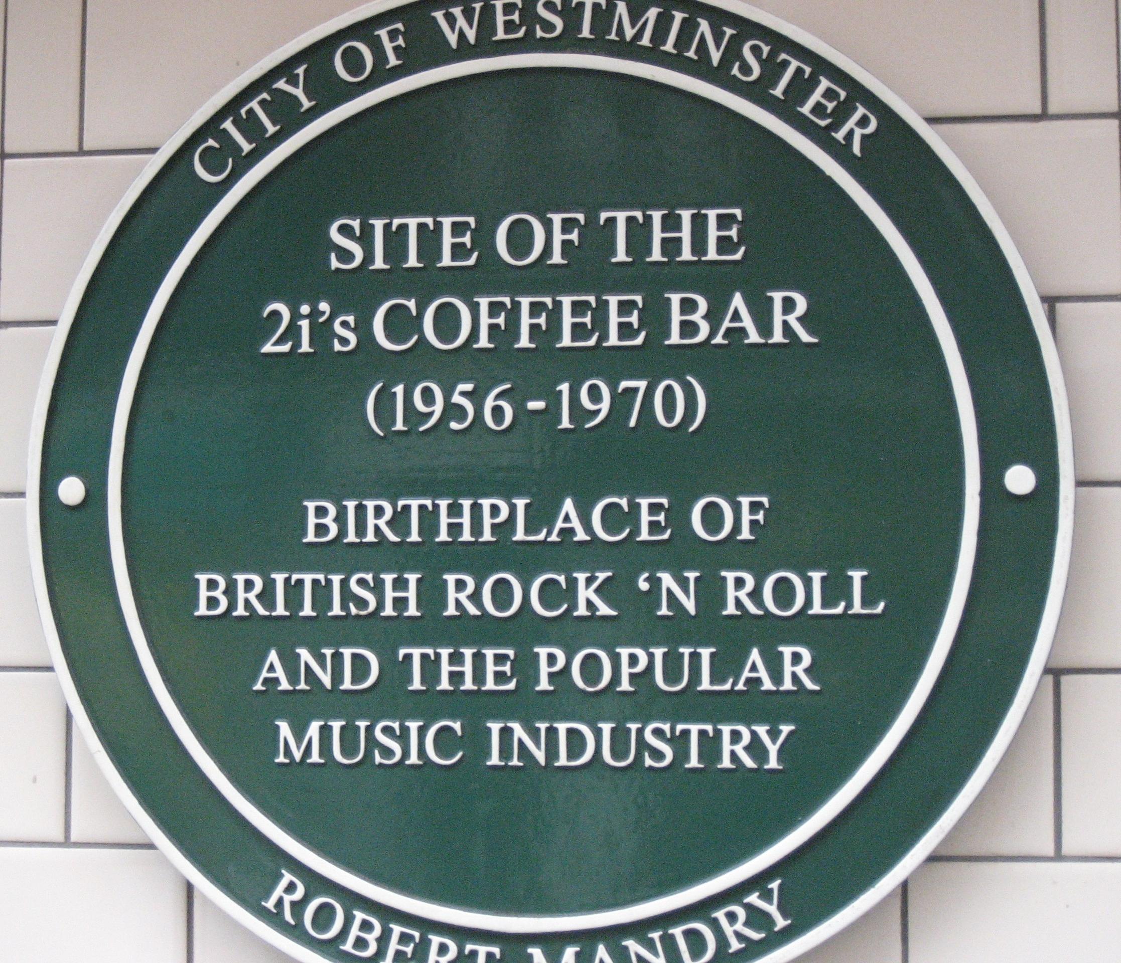 Guided tour of London in a rock and roll themed bus – Morning tour