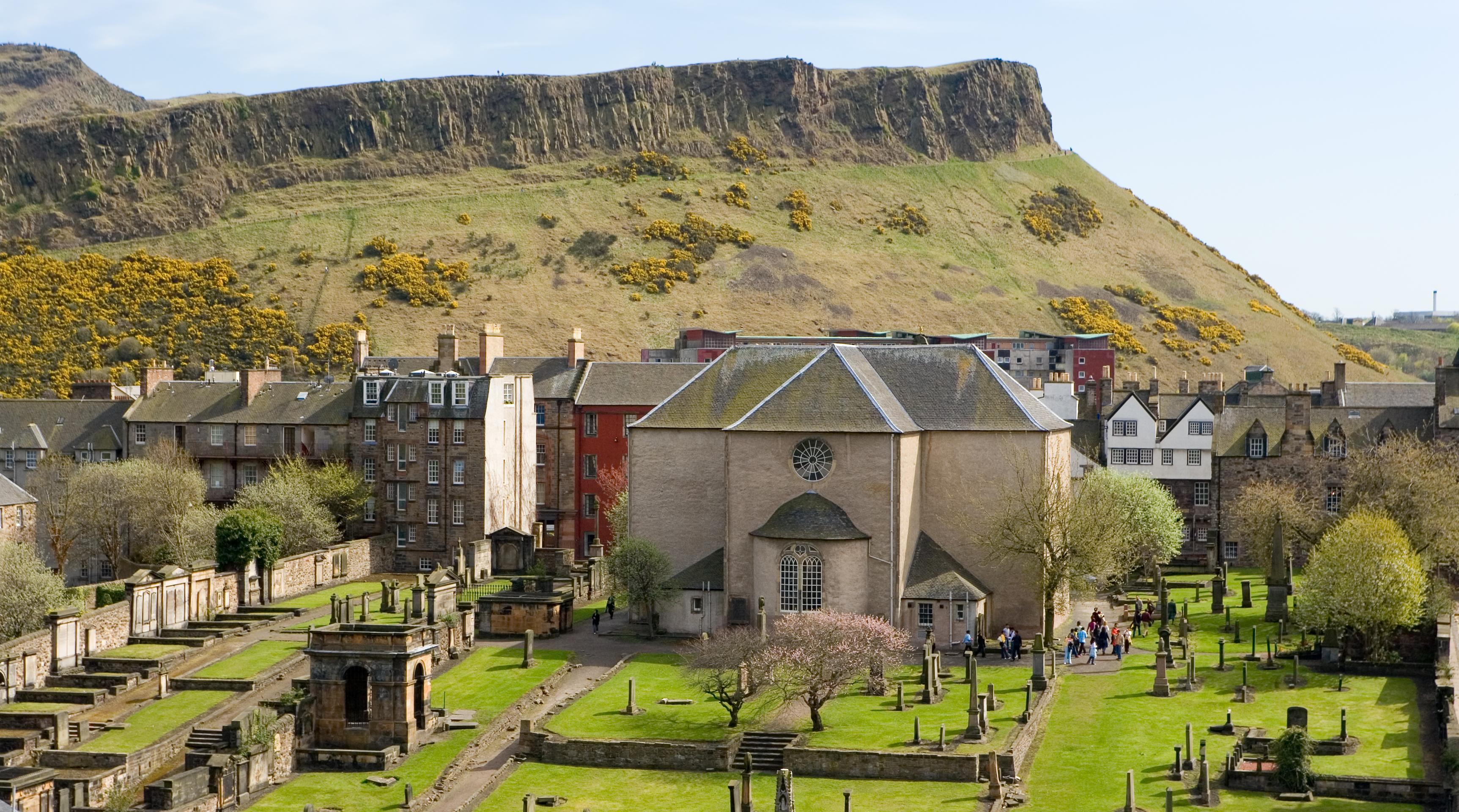 Guided Tour of Edinburgh's Underground Vaults & Canongate Cemetery