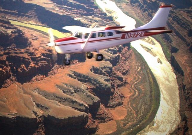Survol du Parc national des Arches en avion touristique (30 mn) - Moab
