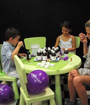 Le Petit Parfumeur Children's  Perfume Workshop – Molinard Perfumery in Grasse