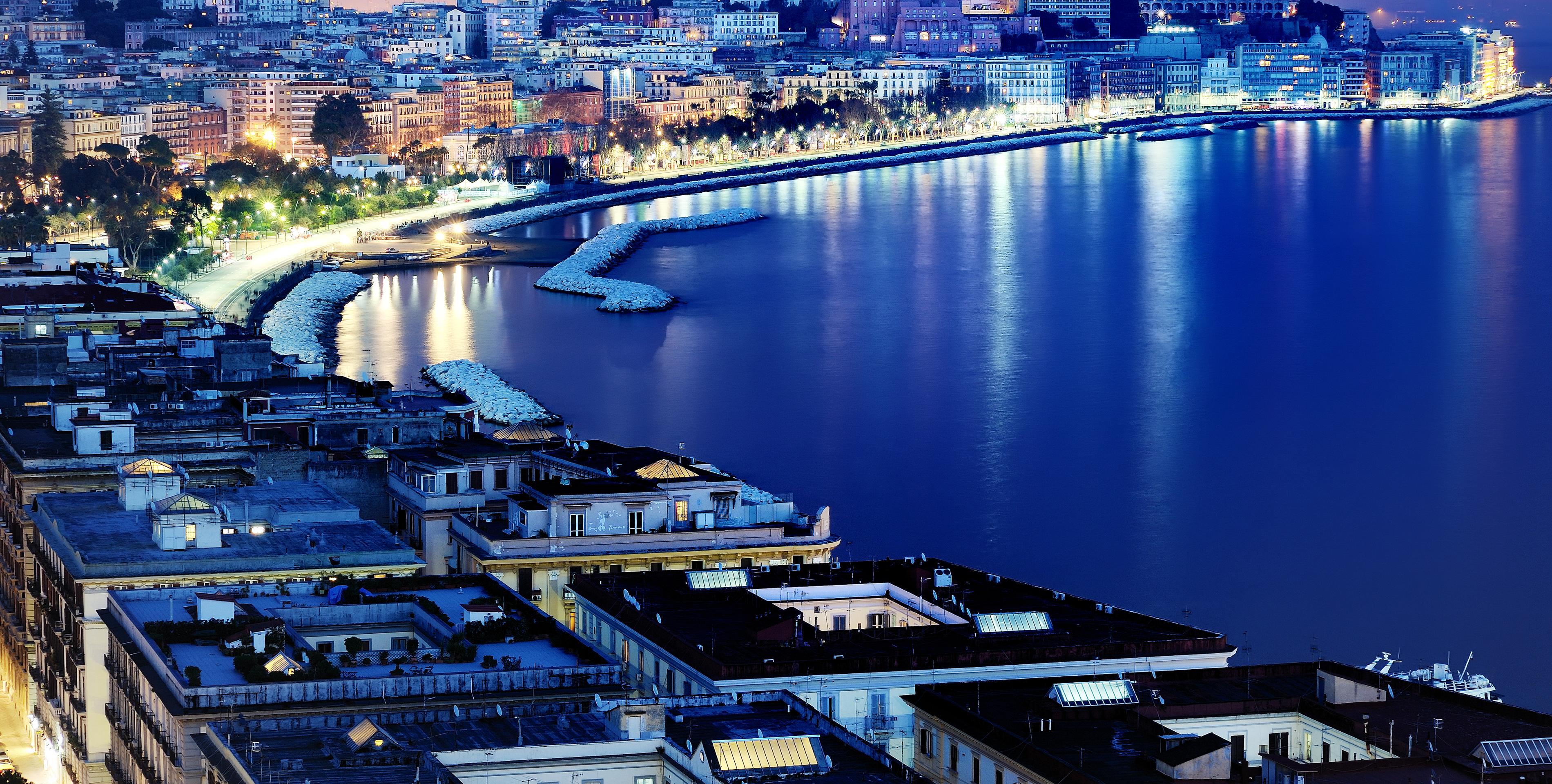Naples Night Tour by Bus - dinner included