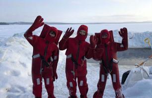 Expérience de Ice Floating dans un lac gelé de Laponie et observation des aurores boréales - Au départ de Rovaniemi