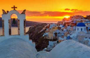 Traditional boat cruise to the volcanic islands of Santorini and sunset views in Oia