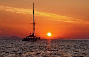 Catamaran cruise of the Santorini archipelago until sunset - Transfers and meals included
